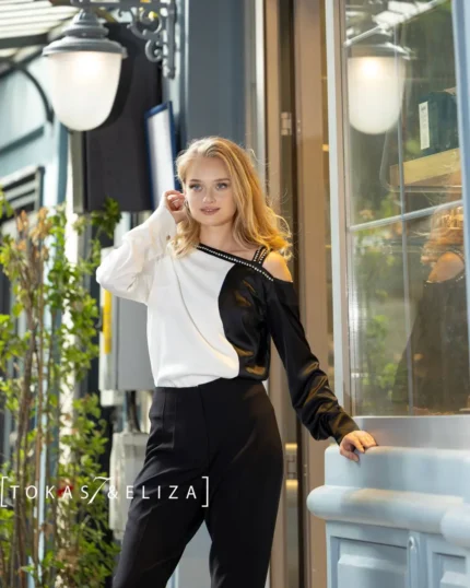 Agnes Roman-Style Blouse