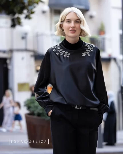 Leaf Embroidered Blouse